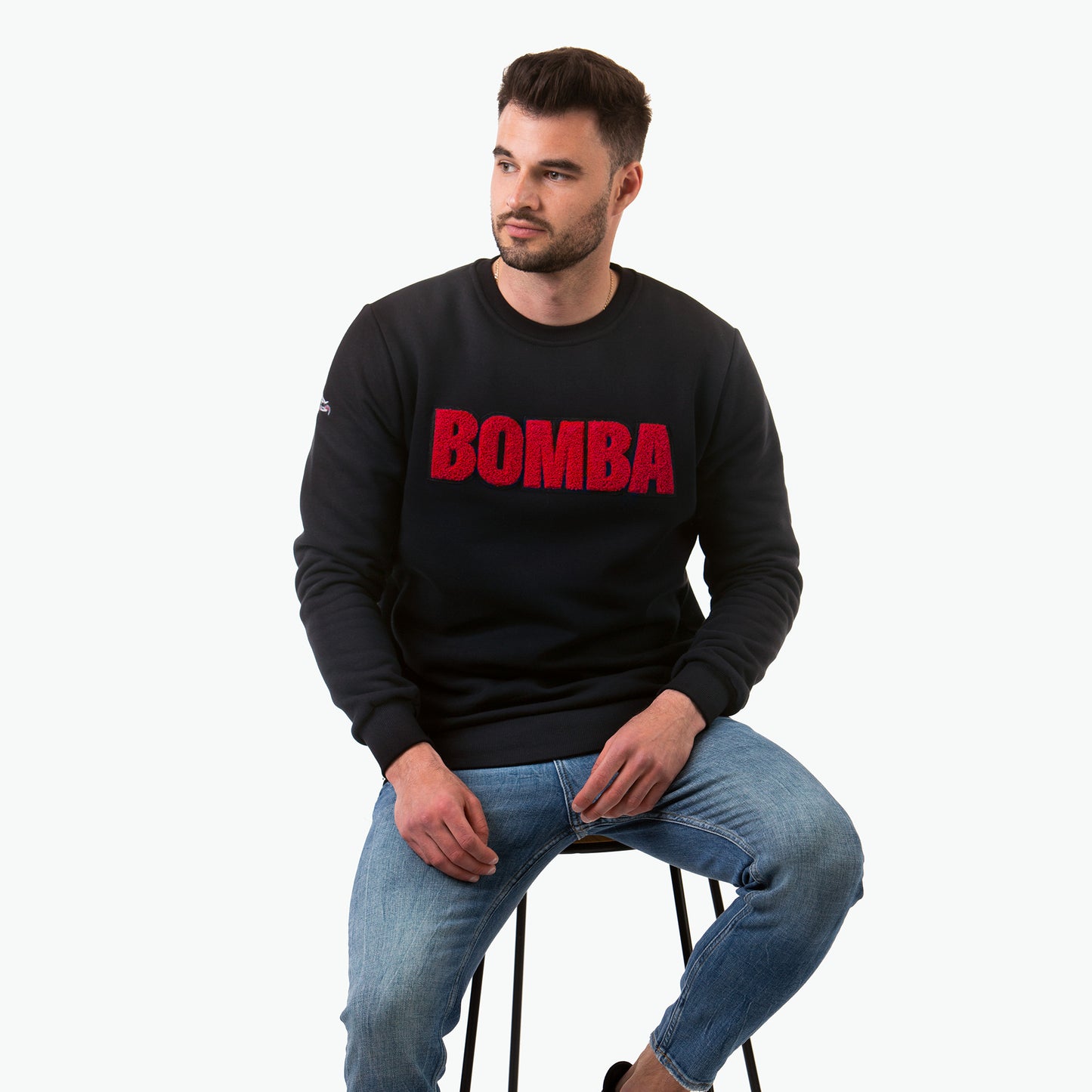 Bluza czarna, haft BOMBA - czerwony
