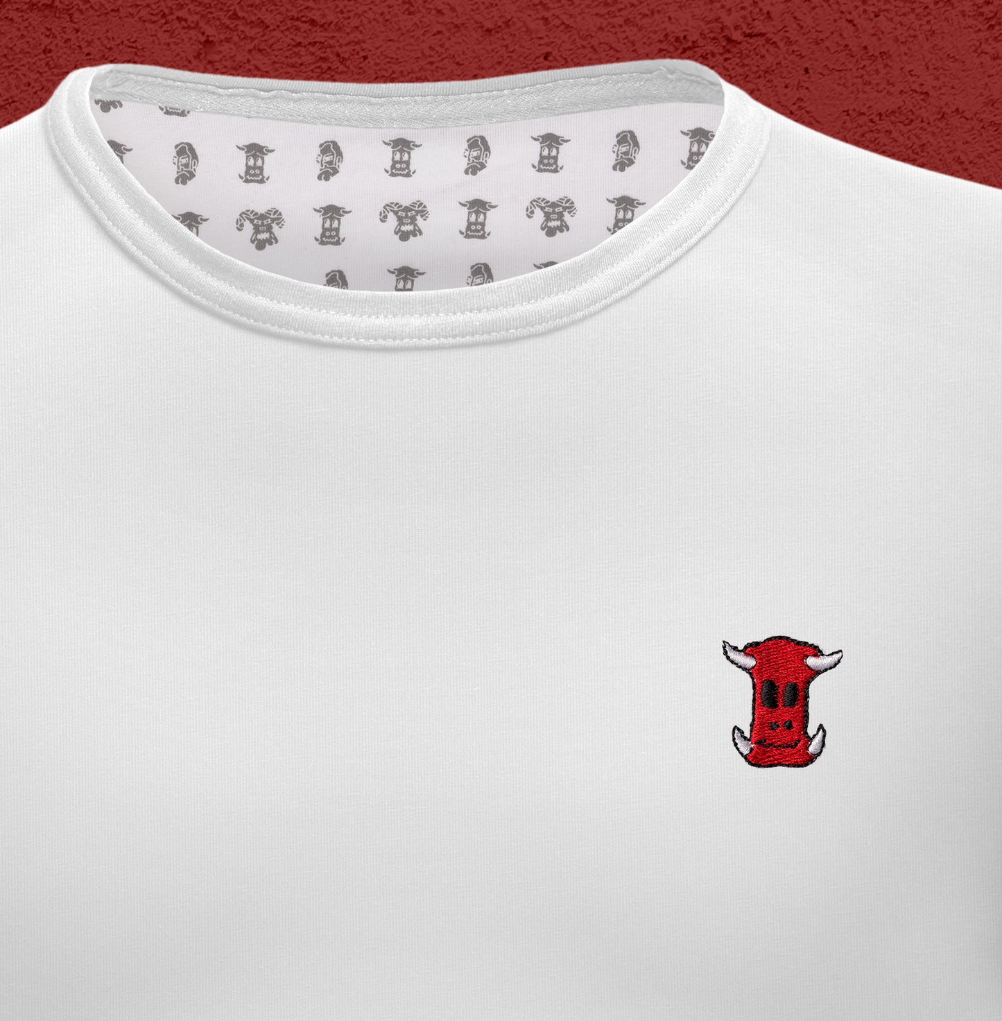 Koszulka biała – Egzorcysta – haft Domino