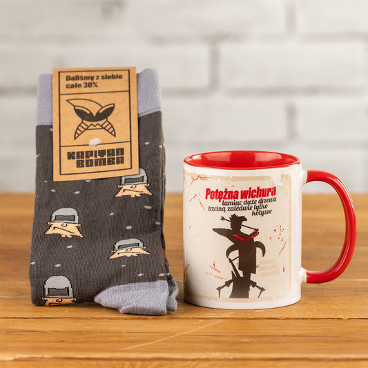 Zestaw kubek i skarpetki – Kutang Pan – Potężna wichura łamiąc duże drzewa