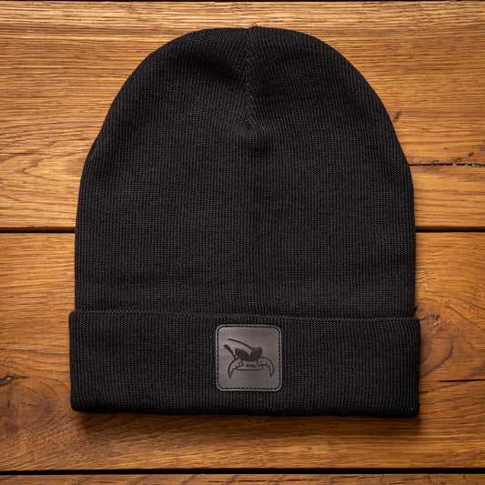 Czarna czapka zimowa - 4 warianty