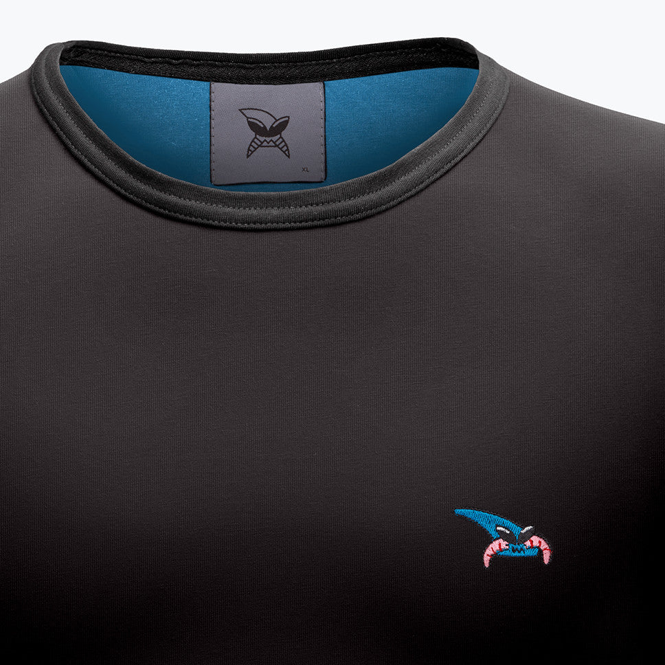 Koszulka czarna, haft kurvinox niebieski