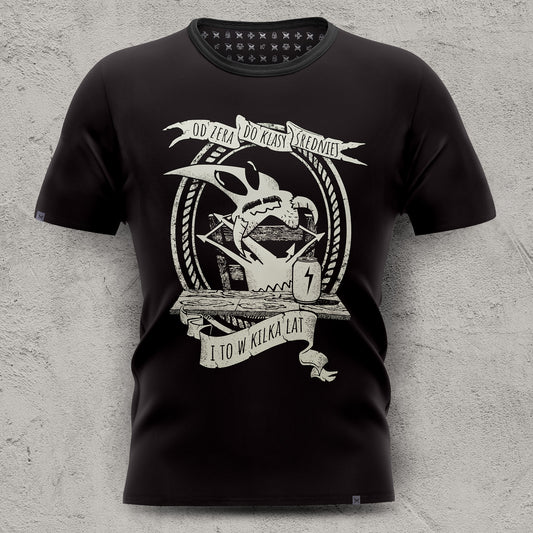 Koszulka czarna – od zera do klasy średniej